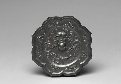 图片[2]-Foliated Bronze Mirror with Paired Phoenixes and Mythical Animals, high Tang period, 7th to 8th century-China Archive